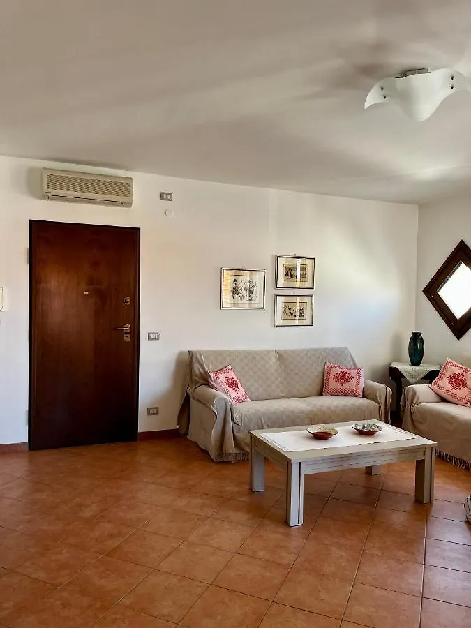 Nelmar Guest House ألغيرو شقة